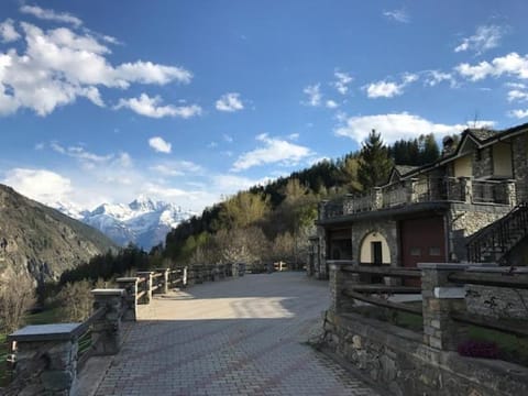 Chez Bruna House in Aosta Valley, Italy