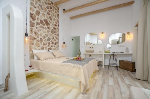 Aegean White Home Apartment in Naxos