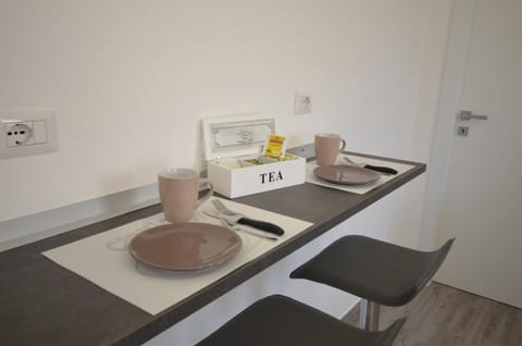 Coffee/tea facilities, Food and drinks, Communal kitchen