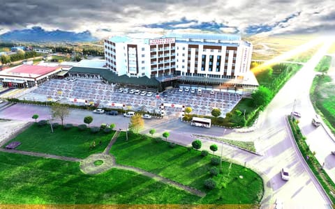Bird's eye view, Parking