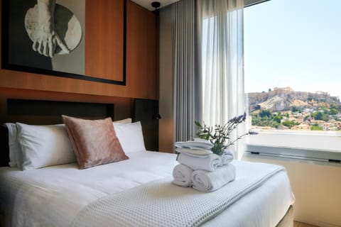 Bed, Natural landscape, View (from property/room), Photo of the whole room, Bedroom, City view, Mountain view, towels