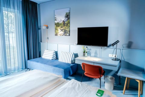 TV and multimedia, Living room, Photo of the whole room, Business facilities, Seating area