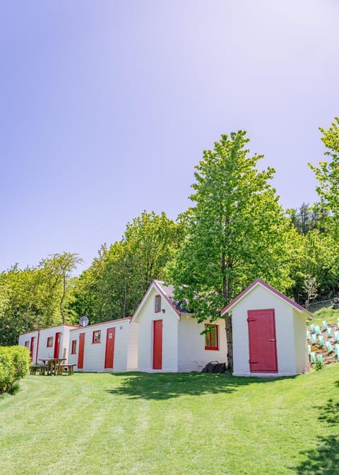 Property building, Day, Natural landscape, Garden, Garden view