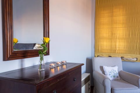 Photo of the whole room, Decorative detail, Bedroom