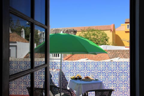 Balcony/Terrace, City view