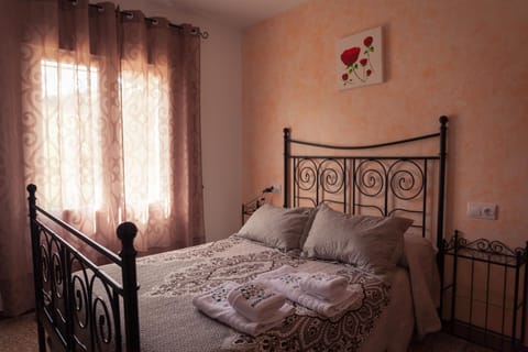 Bed, Photo of the whole room
