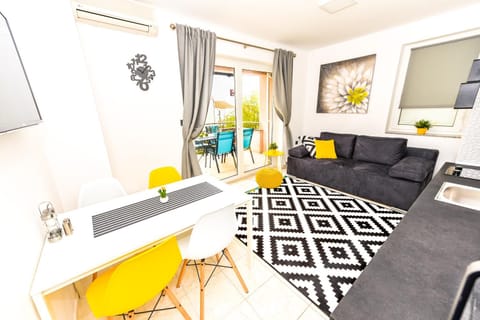 Living room, Dining area, kitchen, air conditioner