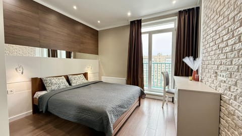 Bed, View (from property/room), Photo of the whole room, Bedroom