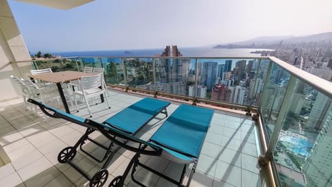 View (from property/room), Balcony/Terrace, Dining area, Mountain view, Sea view, sunbed