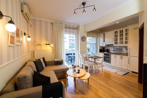 Kitchen or kitchenette, Living room