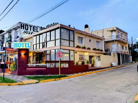 Property building, Day, Neighbourhood, City view, Street view, Location