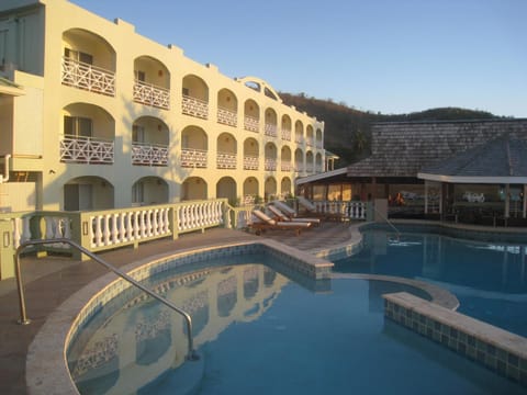 Facade/entrance, Swimming pool, Swimming pool