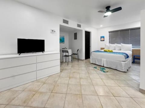 Hollywood Sunrise Hotel in Hollywood Beach