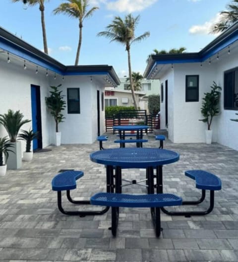 Hollywood Sunrise Hotel in Hollywood Beach