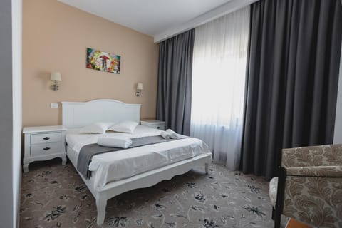 Bed, Photo of the whole room, Decorative detail