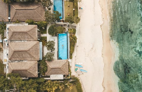 Bird's eye view, Pool view