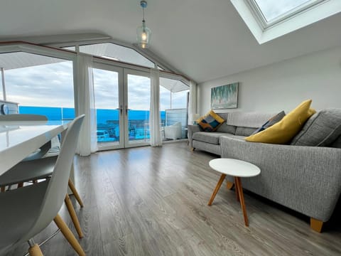 Seaside Escape in Westward Ho! 3-Bed Family Holiday Home with Sea Views House in Westward Ho