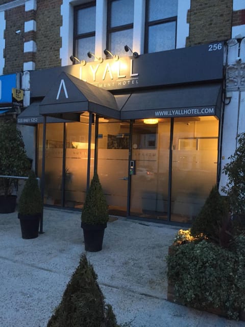 Facade/entrance, On site, Area and facilities
