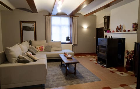 Le Relais du Malpas House in Wallonia, Belgium