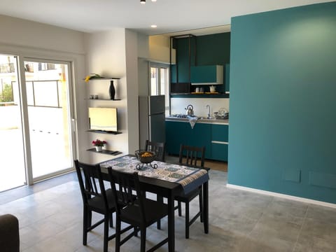 TV and multimedia, Kitchen or kitchenette, Living room, Dining area