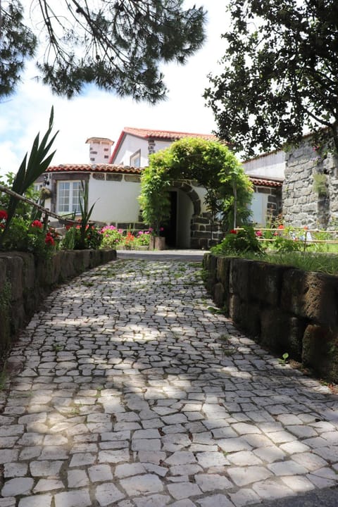 Property building, Patio, Facade/entrance, Summer, Garden