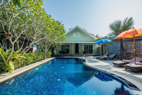 Pool view, Swimming pool, Swimming pool