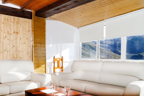 Winter, Dining area