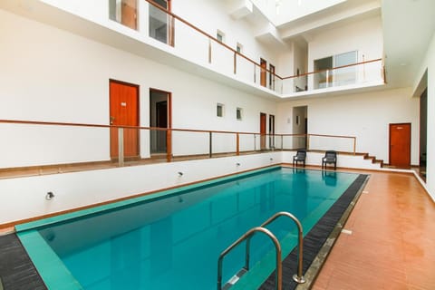 Swimming pool, Swimming pool