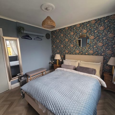 Salmon island view Vacation rental in Co. Tipperary, Ireland