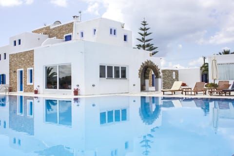 Day, Swimming pool, Swimming pool