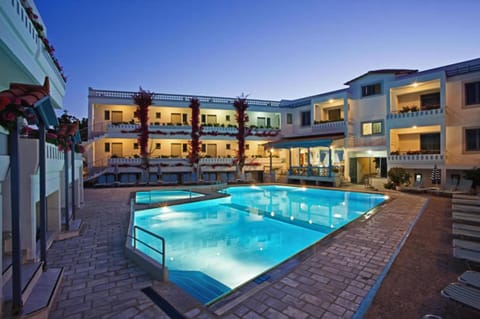 Property building, Pool view, Swimming pool