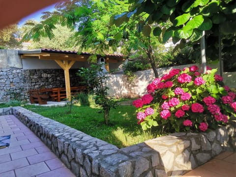 Patio, Garden