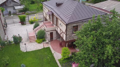 Property building, Bird's eye view, Street view