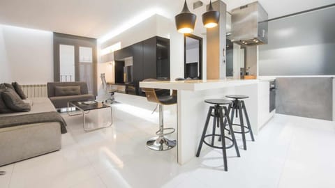 TV and multimedia, Kitchen or kitchenette, Living room, Dining area