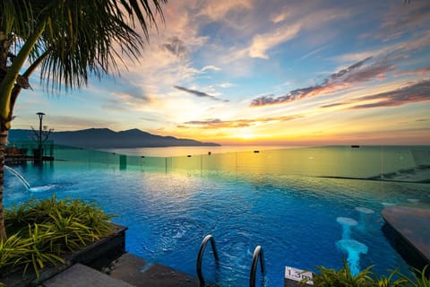 Sea view, Swimming pool, Swimming pool, Sunrise