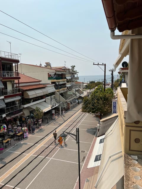 Sea view, Street view, Location