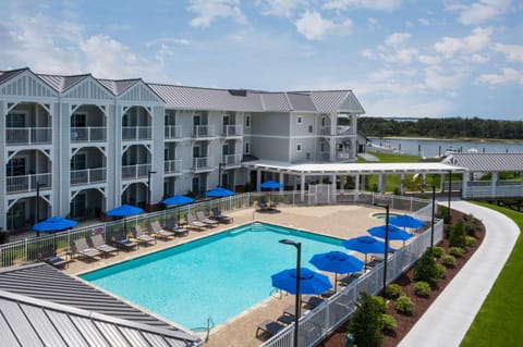 On site, Pool view, Swimming pool, Swimming pool