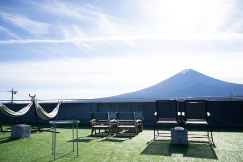 Balcony/Terrace, Mountain view