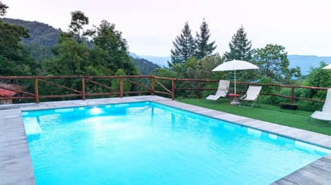 Natural landscape, Garden, Garden view, Mountain view, Pool view, Swimming pool, Swimming pool, sunbed