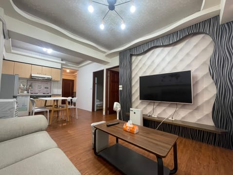 Communal lounge/ TV room, Communal lounge/ TV room, TV and multimedia, Kitchen or kitchenette, Living room, Seating area