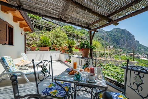 Natural landscape, Garden, View (from property/room), Balcony/Terrace, Garden view, Mountain view