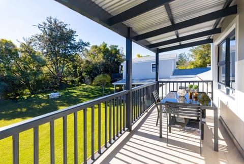 Garden, View (from property/room), Balcony/Terrace