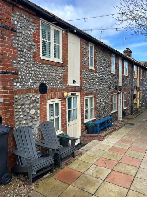 Fishermans Flint cottage House in Sheringham