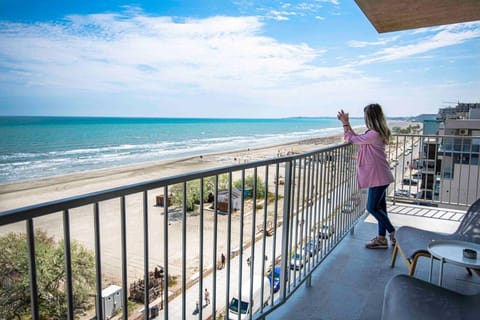 Natural landscape, Balcony/Terrace, Beach, Sea view, Sea view