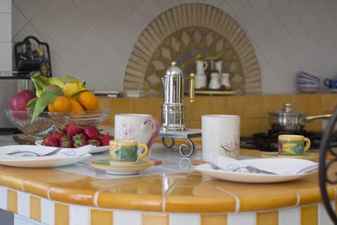 Panorama Host - Domus Amalfi Coast Apartment in Maiori