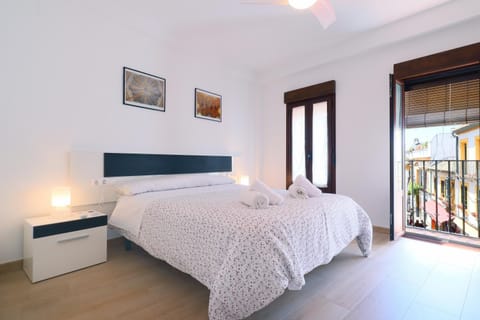 Bed, Bedroom, fireplace, towels