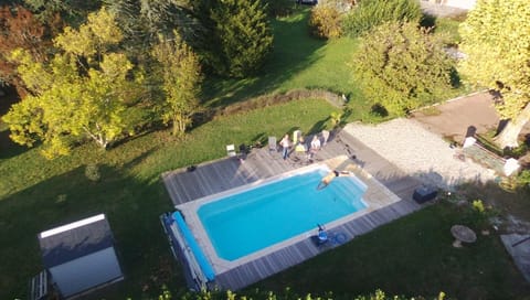 Bird's eye view, Pool view