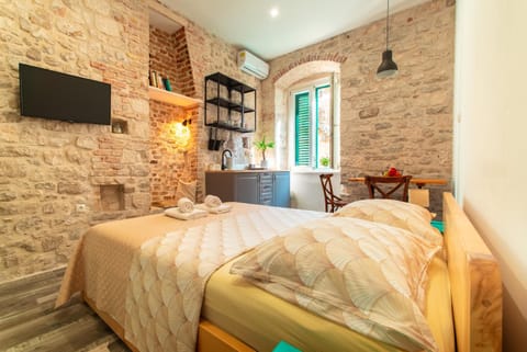 Rooms and Apartments Djanovic Bed and Breakfast in Split