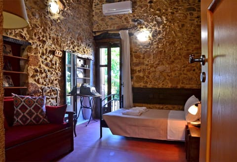 Bed, Garden, Balcony/Terrace, Garden view, Inner courtyard view