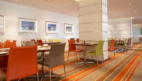 Restaurant/places to eat, Restaurant/places to eat, Dining area, On site